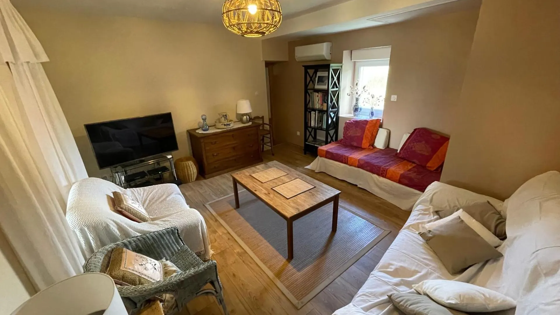 Ancienne Ferme Le Sermiaul Lussas Tatil Evi